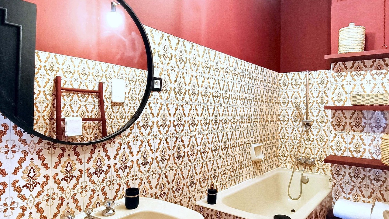 Photo of Bathroom in Majorelle