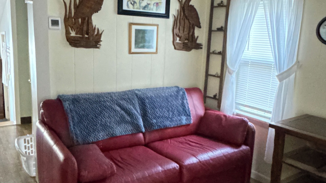 Photo of Livingroom in Scottsburg
