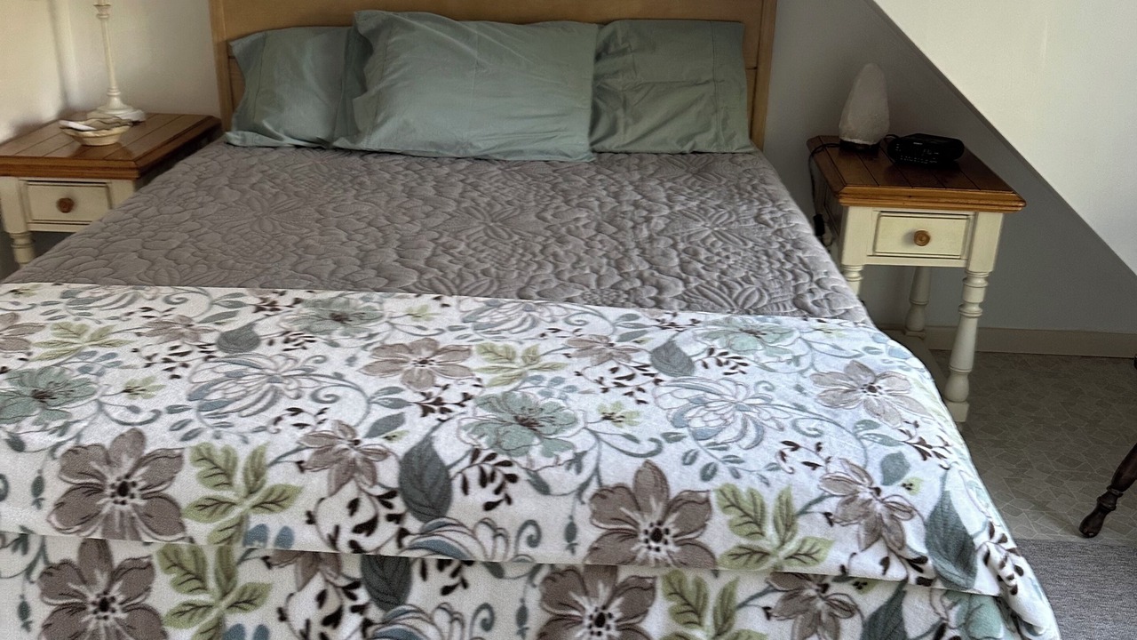 Photo of Bedroom in Scottsburg