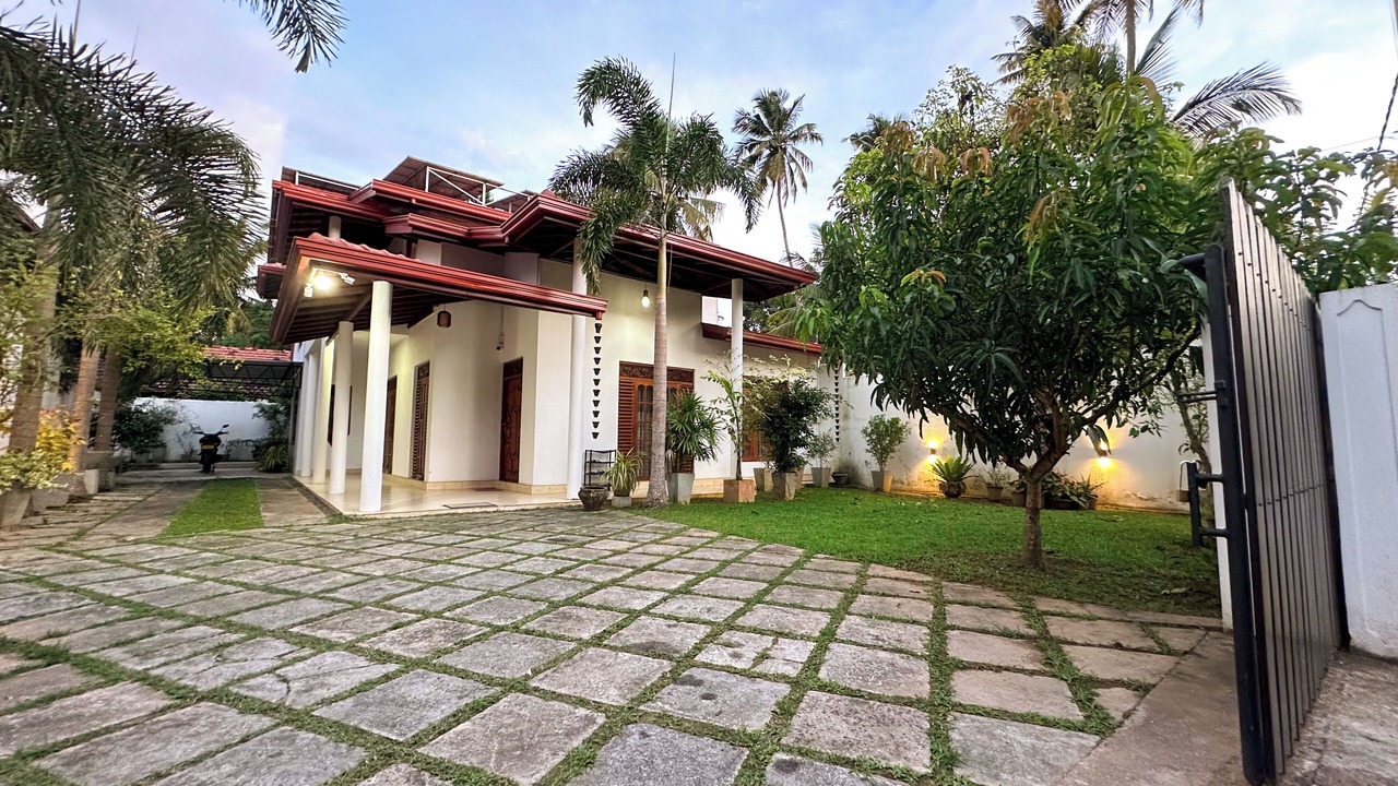 Photo of Outdoor in Polhena