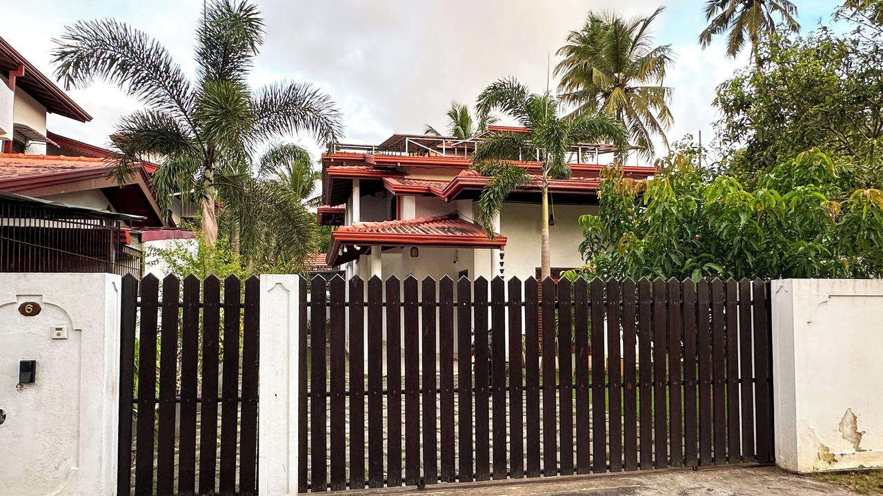 Photo of Outdoor in Polhena