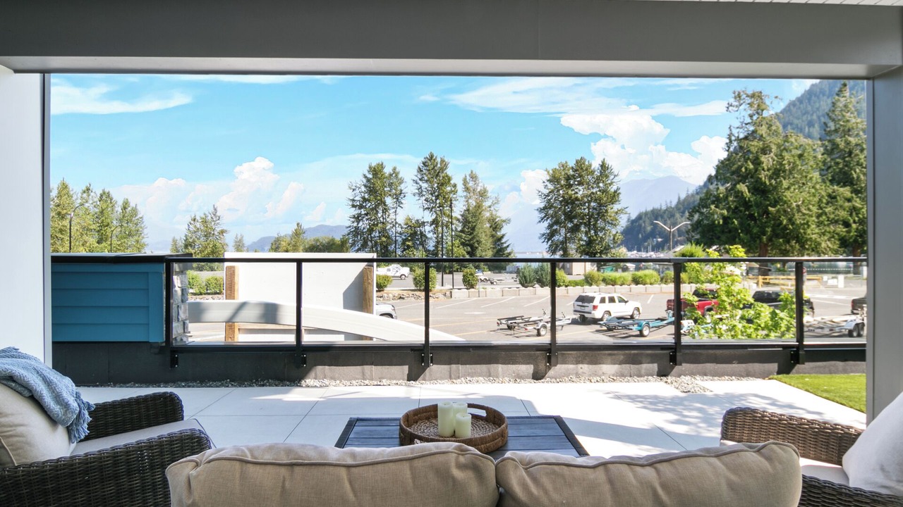 Photo of Patio Balcony in Harrison Hot Springs
