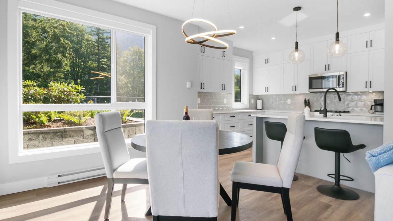 Photo of Kitchen in Harrison Hot Springs