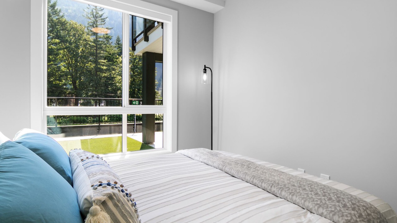 Photo of Bedroom in Harrison Hot Springs