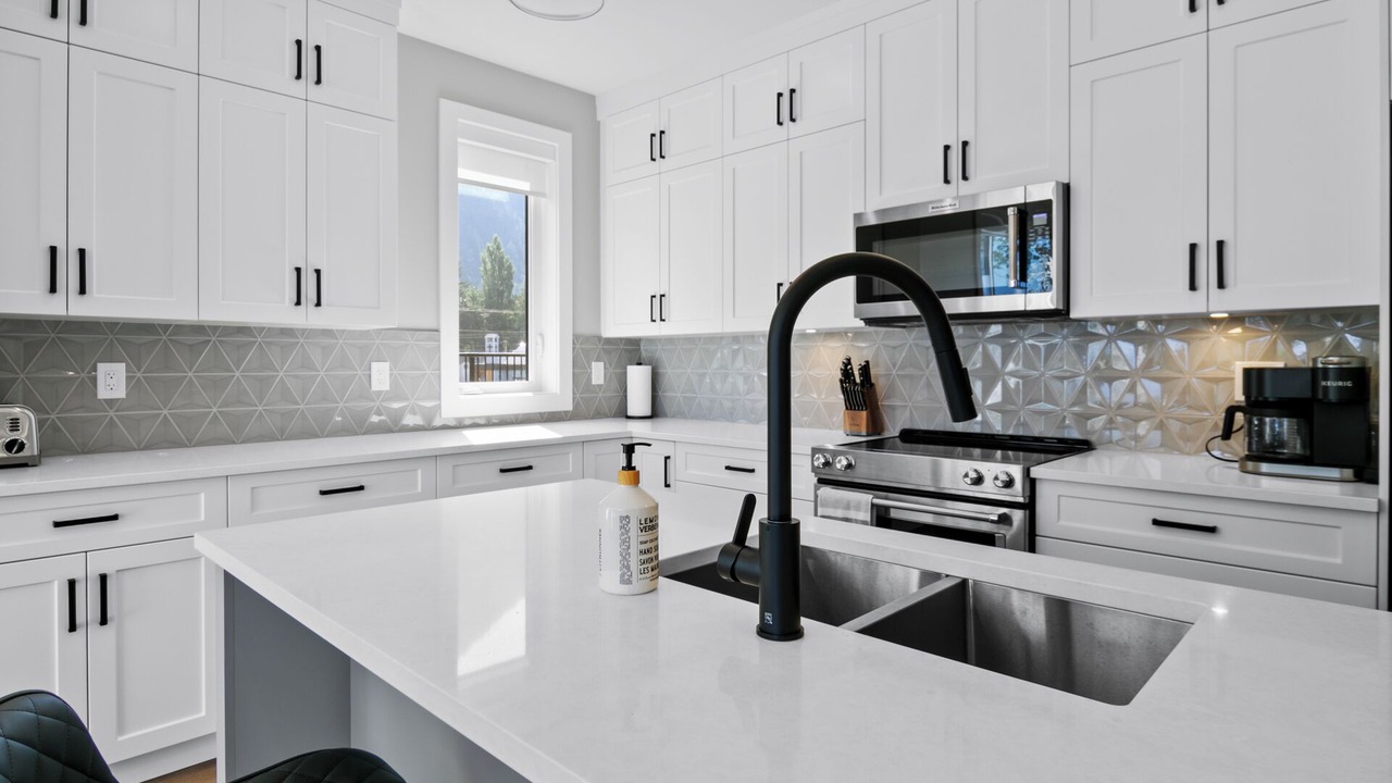 Photo of Kitchen in Harrison Hot Springs