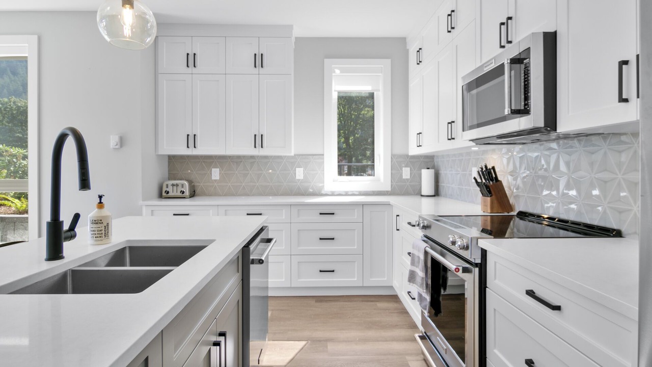 Photo of Kitchen in Harrison Hot Springs