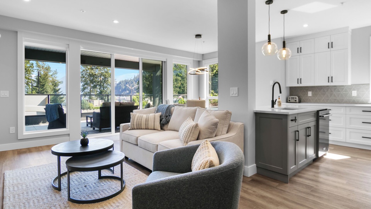 Photo of Livingroom in Harrison Hot Springs