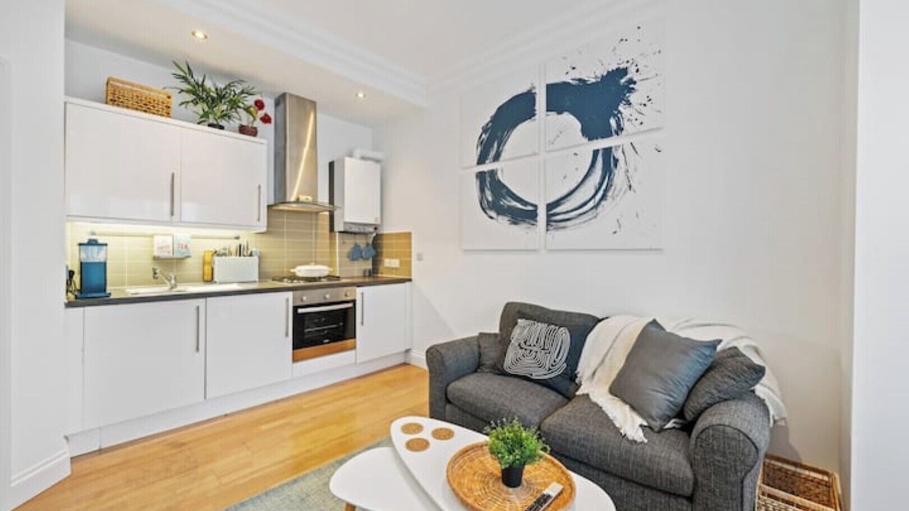 Photo of Livingroom in South Acton