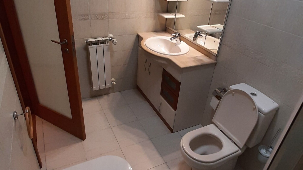 Photo of Bathroom in Portela