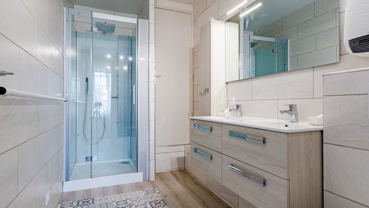 Photo of Bathroom in Creances