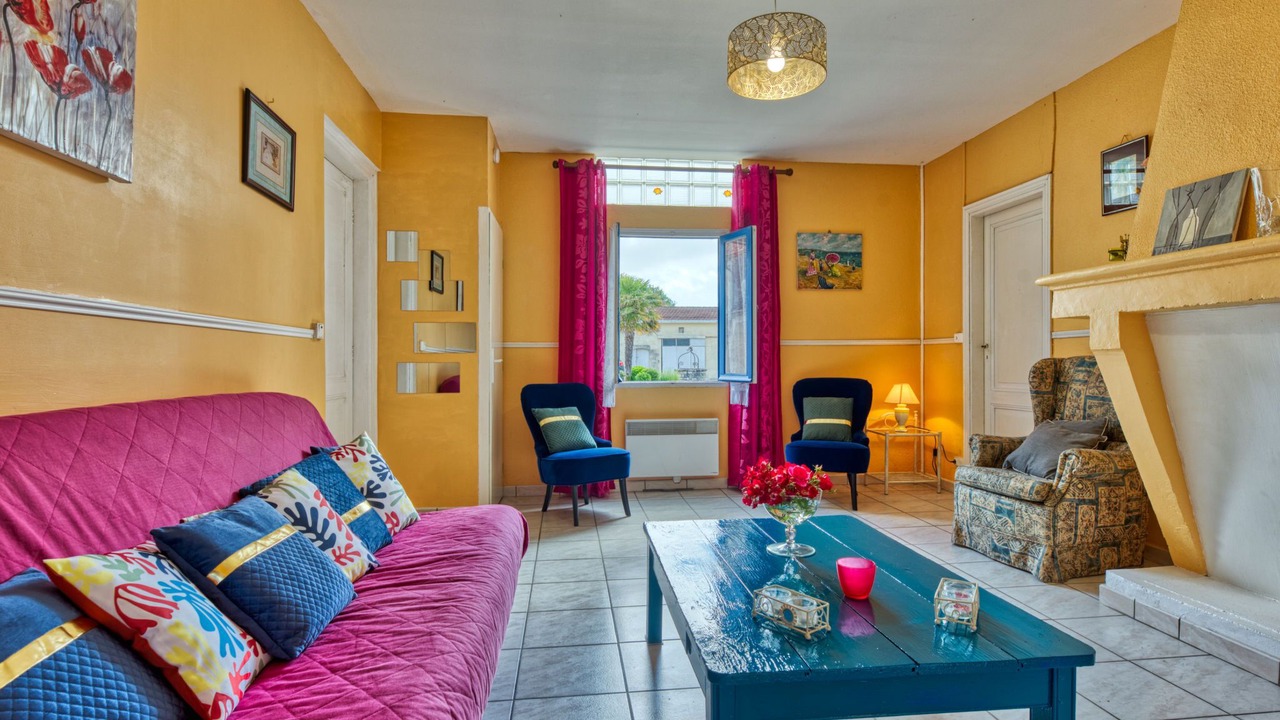 Photo of Livingroom in Jau-Dignac-et-Loirac