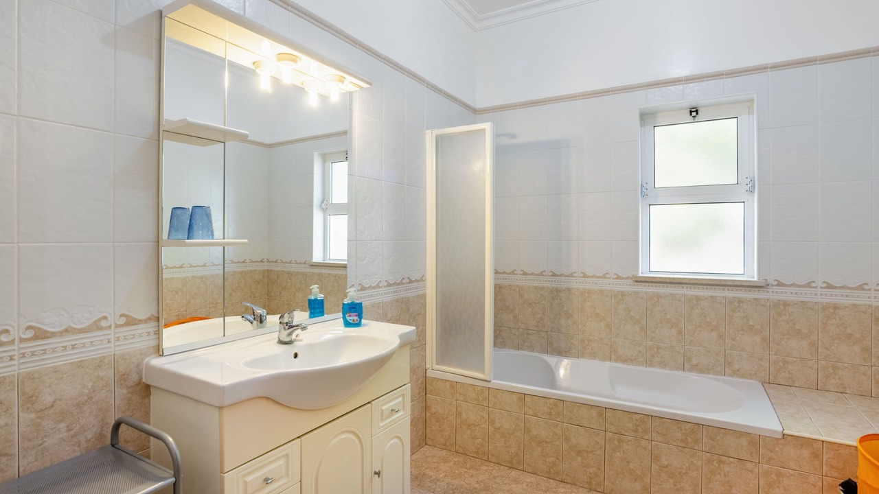Photo of Bathroom in Vale Grande