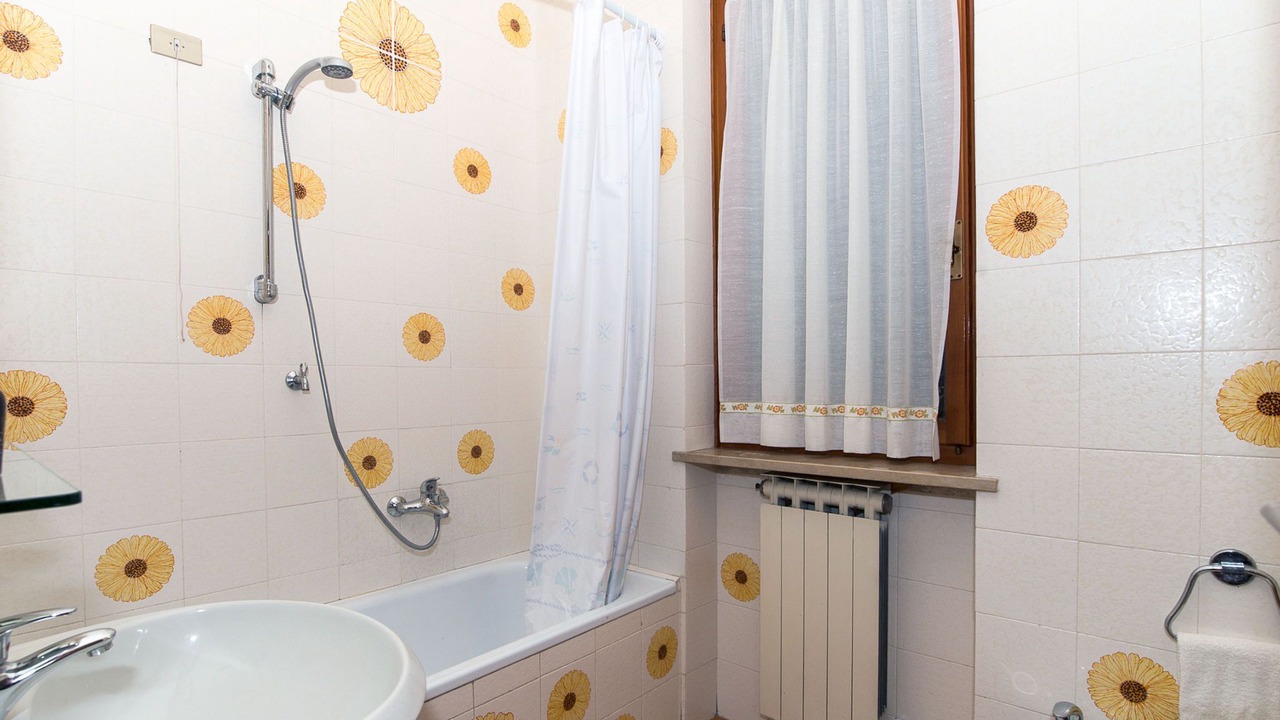 Photo of Bathroom in Frader