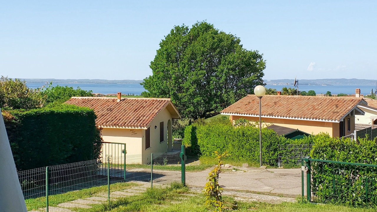 Photo of Others in Calmasino
