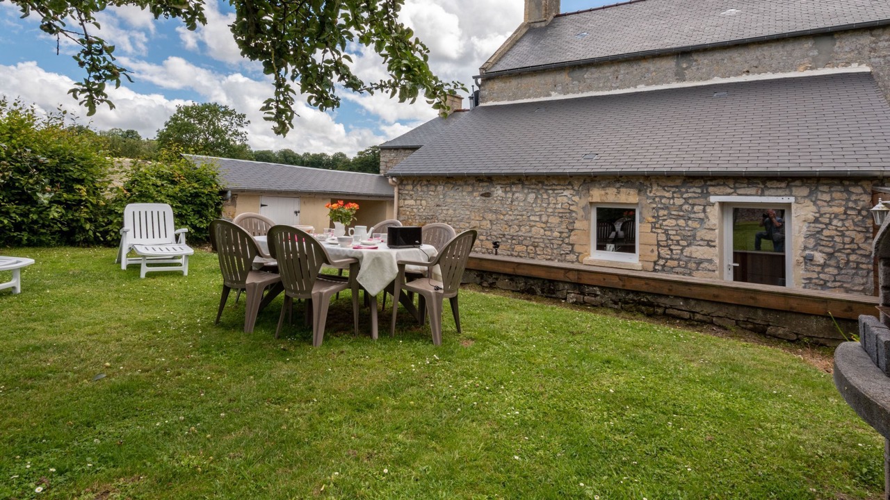 Photo of Outdoor in Commes