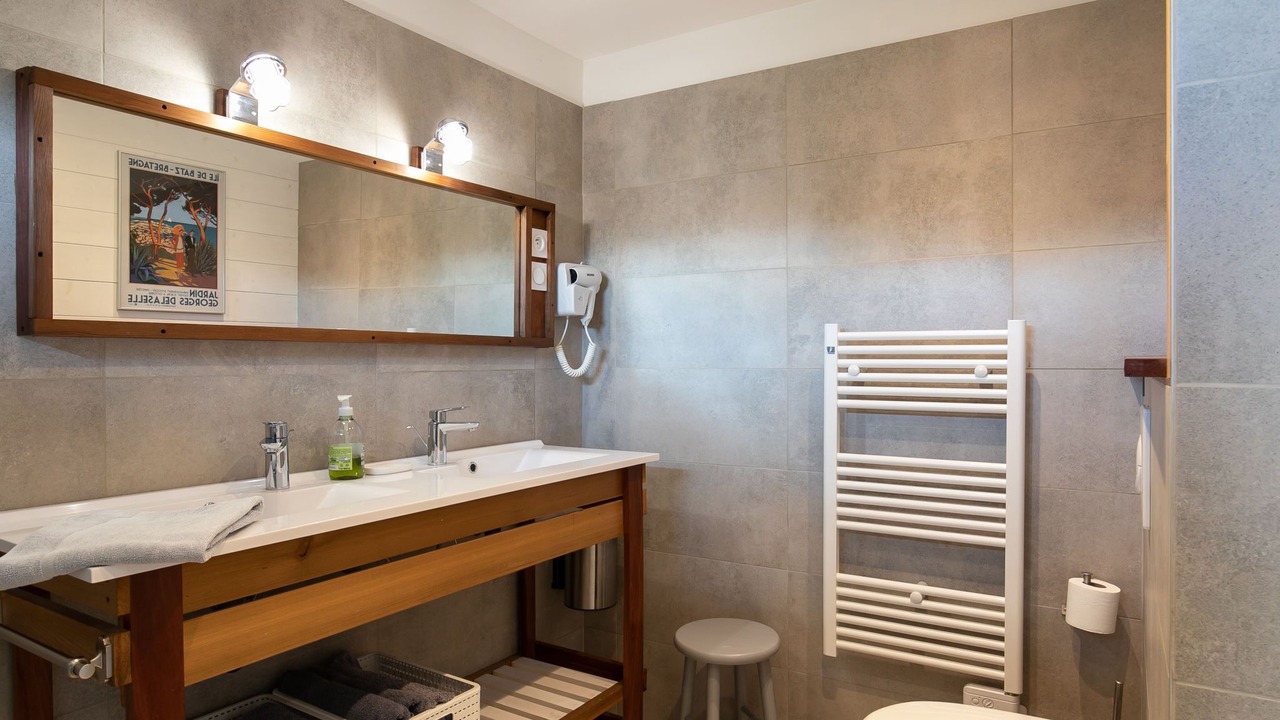 Photo of Bathroom in Locquirec