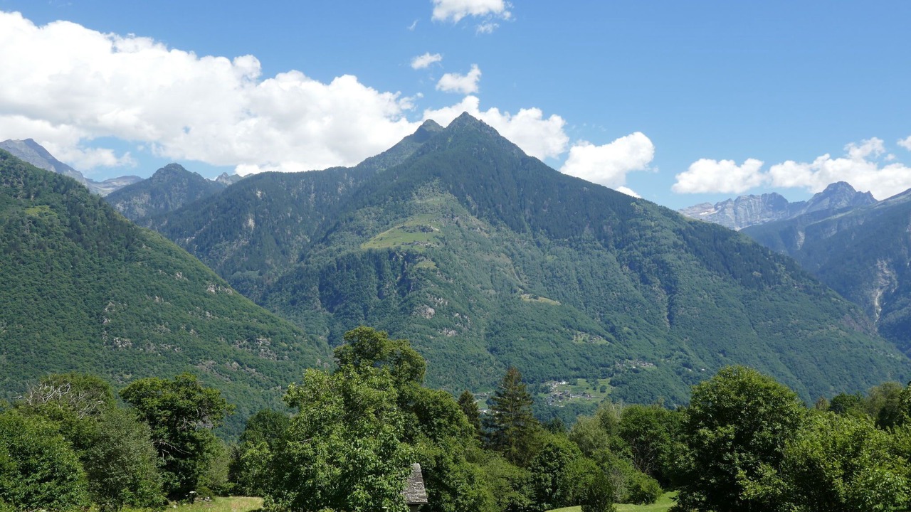 Photo of Others in Semione