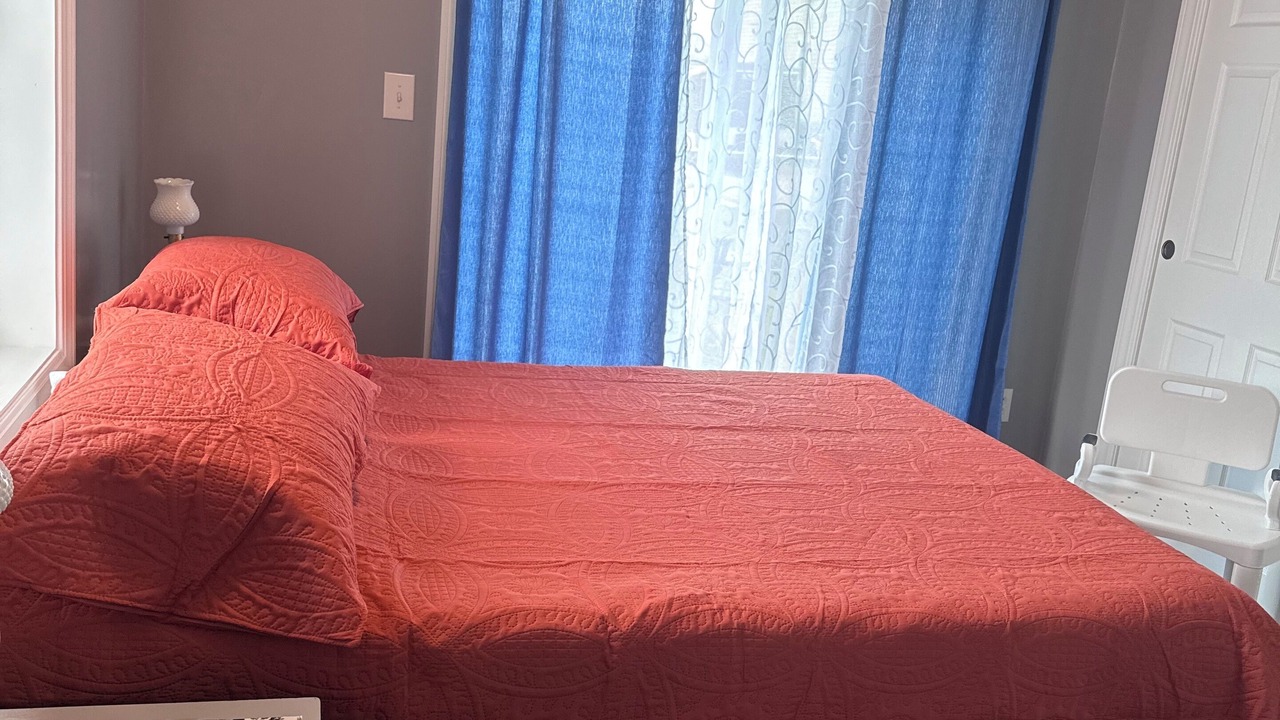 Photo of Bedroom in Manville