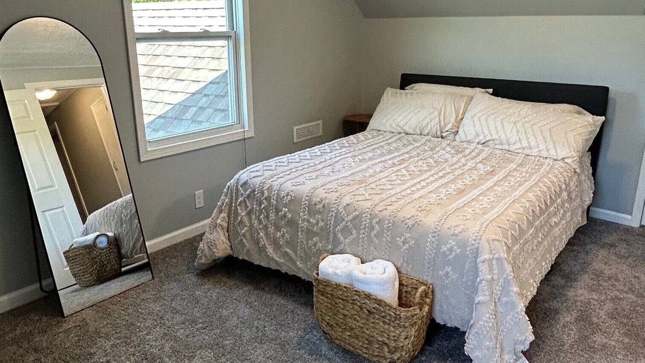 Photo of Bedroom in Eureka