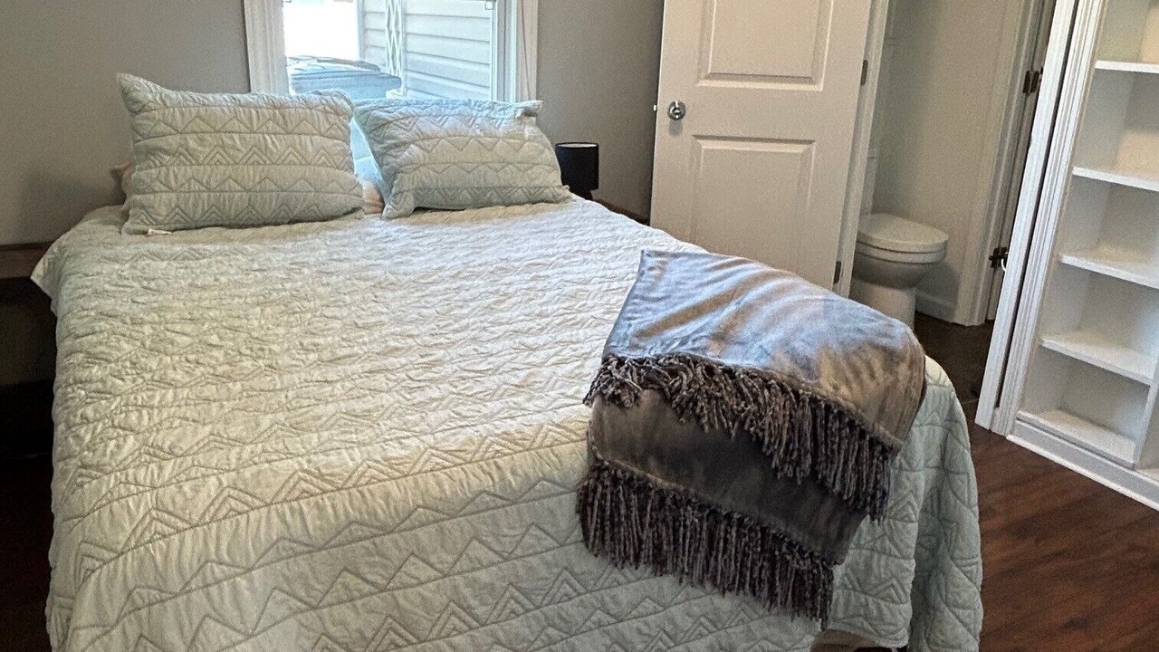 Photo of Bedroom in Eureka