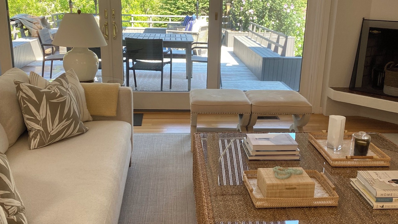 Photo of Livingroom in Wainscott