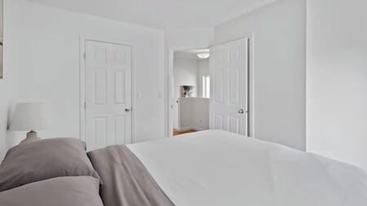 Photo of Bedroom in Marda Loop