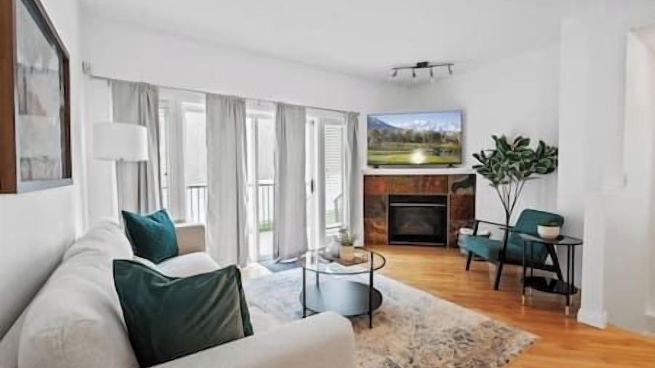 Photo of Livingroom in Marda Loop