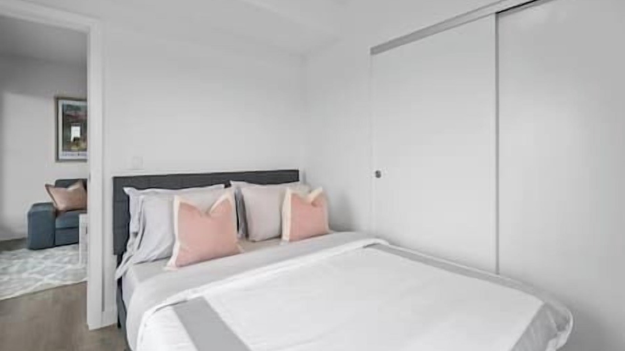 Photo of Bedroom in Crescent Heights