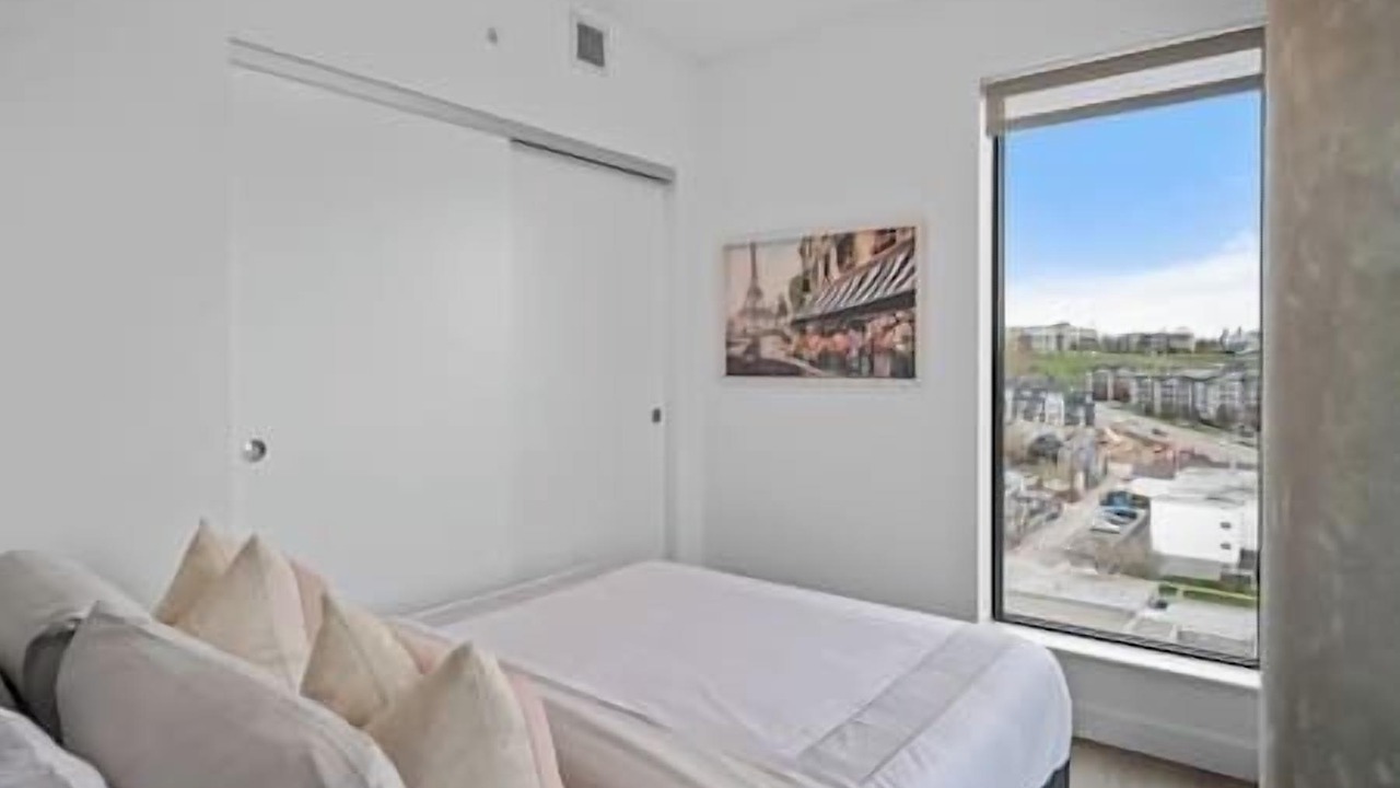 Photo of Bedroom in Crescent Heights