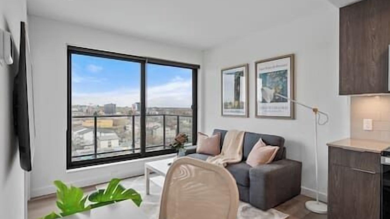 Photo of Livingroom in Crescent Heights