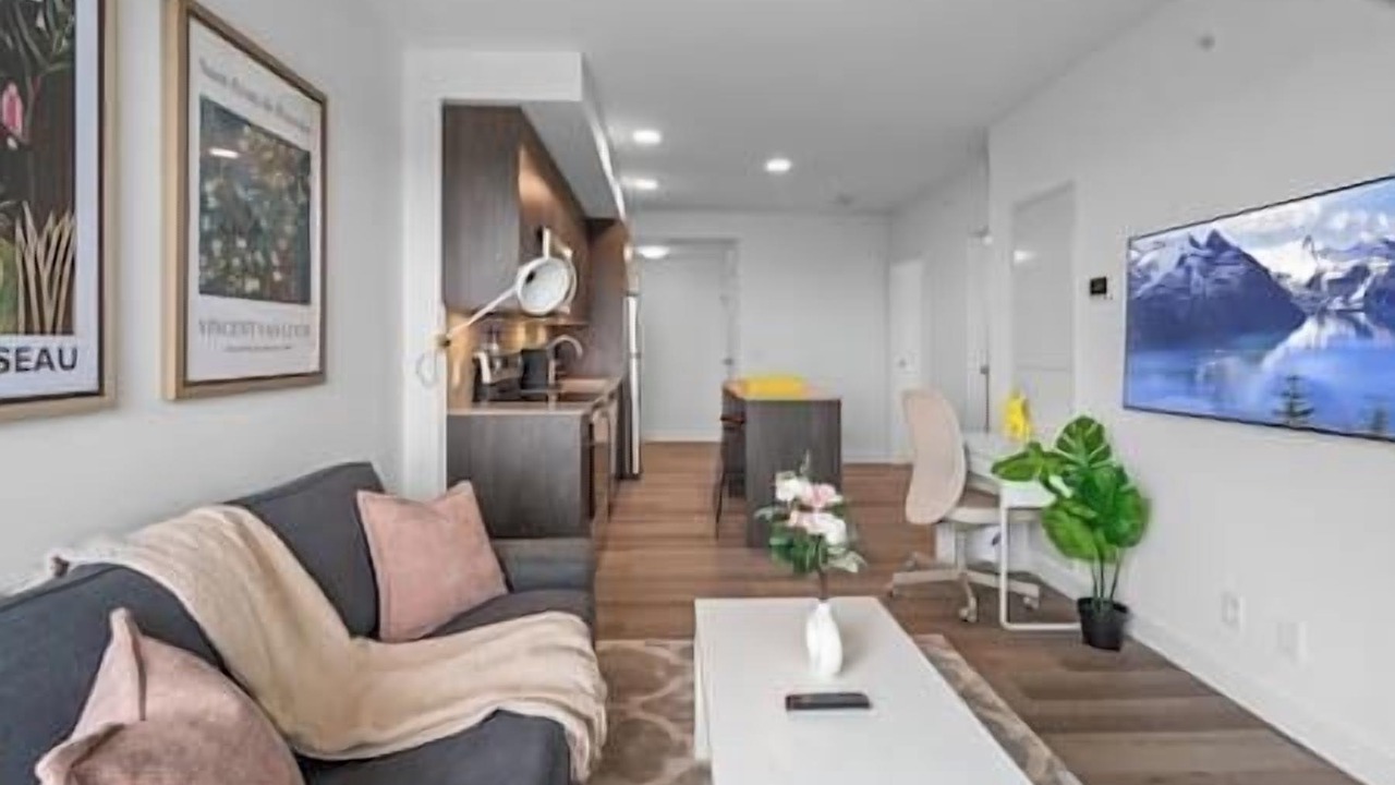 Photo of Livingroom in Crescent Heights