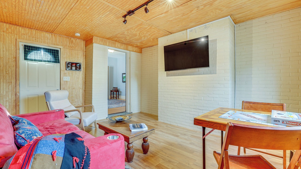 Photo of Livingroom in Winona