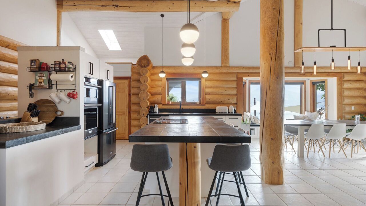 Photo of Kitchen in Okanagan-Similkameen