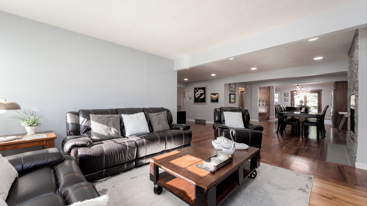 Photo of Livingroom in Varsity