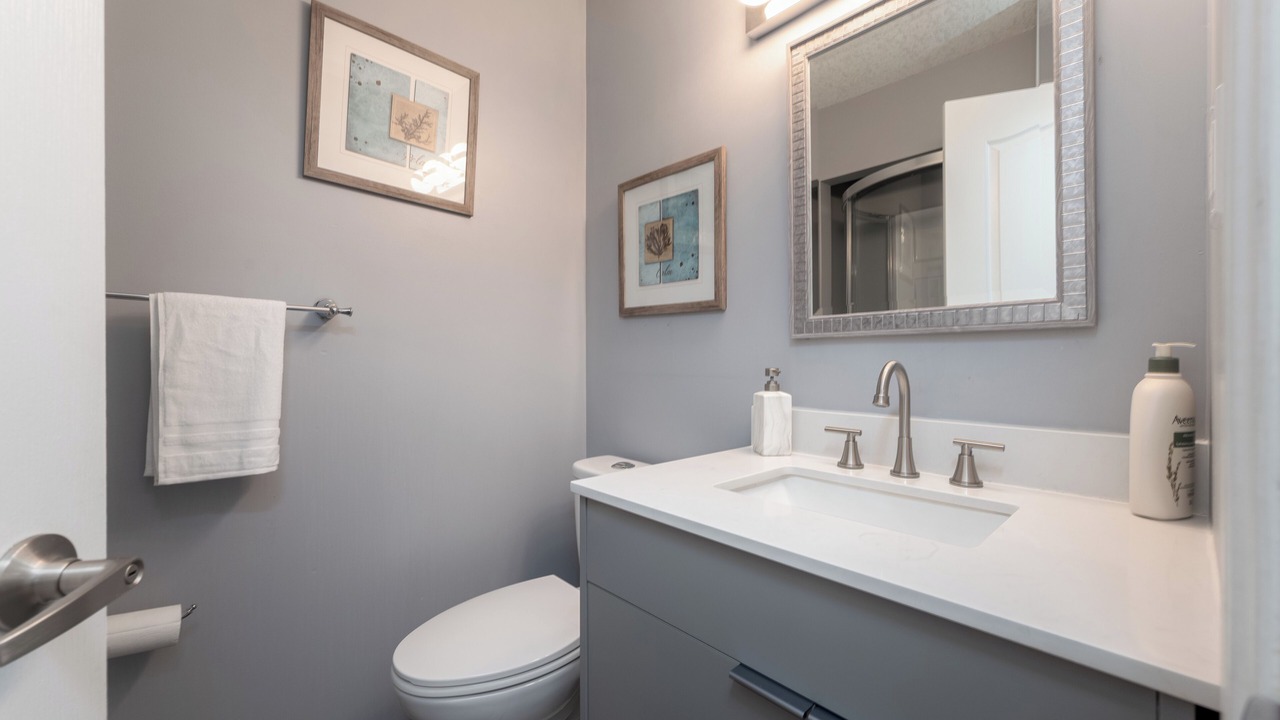 Photo of Bathroom in Varsity