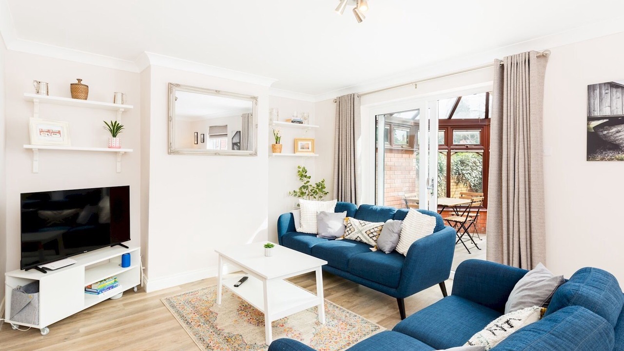 Photo of Livingroom in Leamington Spa