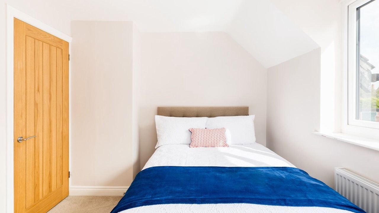 Photo of Bedroom in Leamington Spa