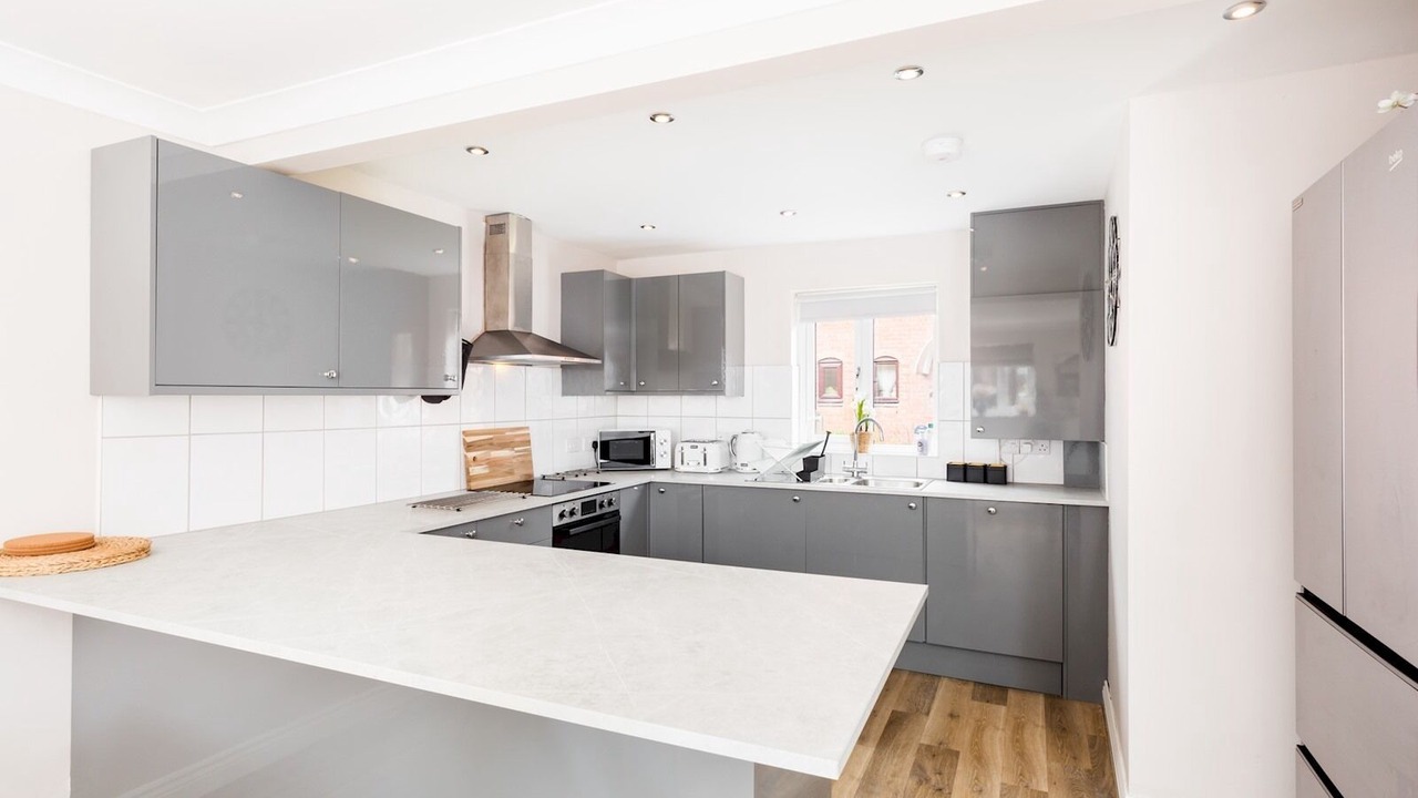 Photo of Kitchen in Leamington Spa