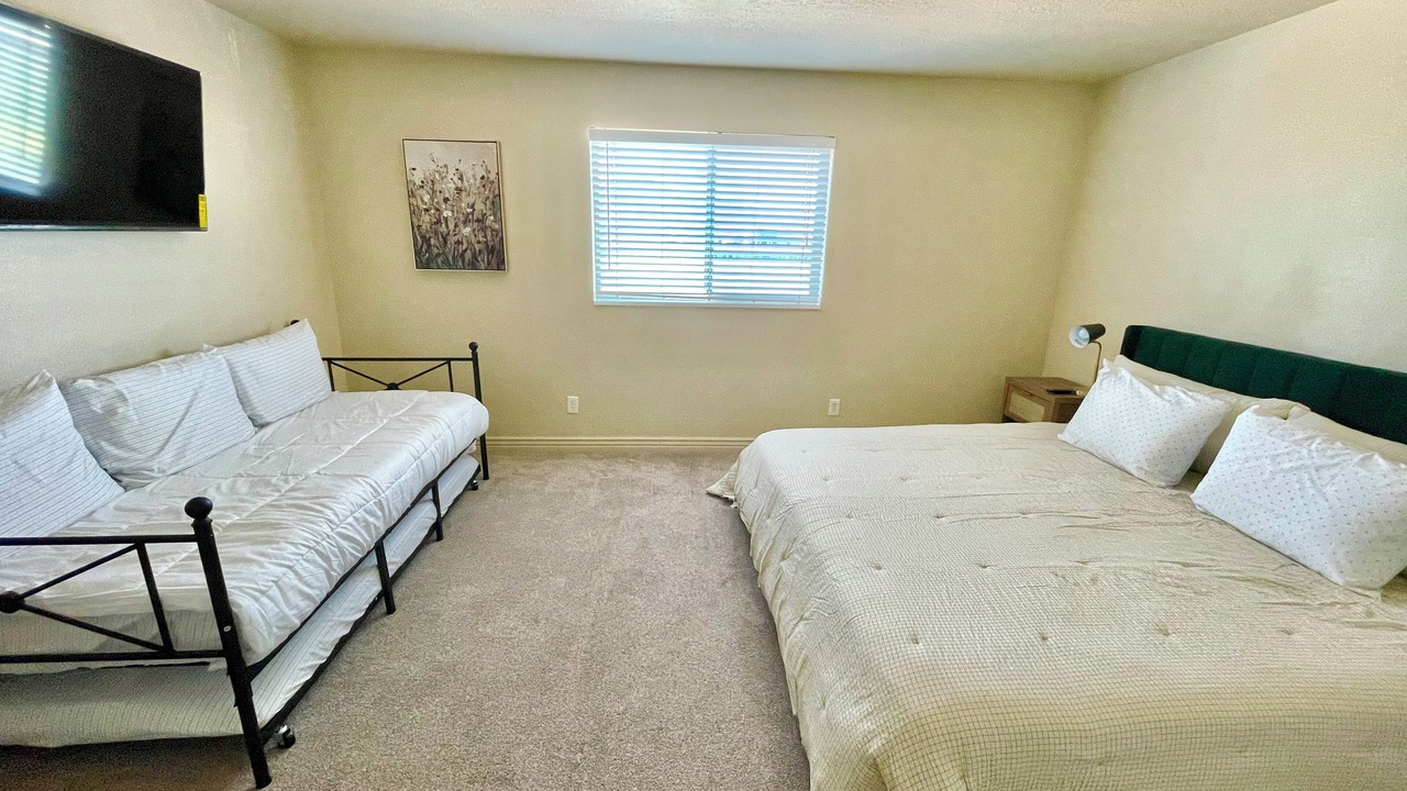 Photo of Bedroom in Springville