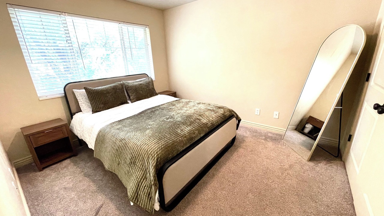 Photo of Bedroom in Springville