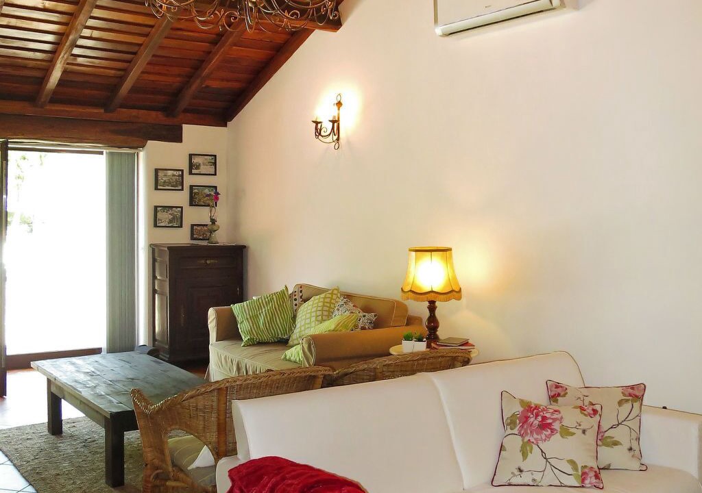 Photo of Livingroom in Cossourado