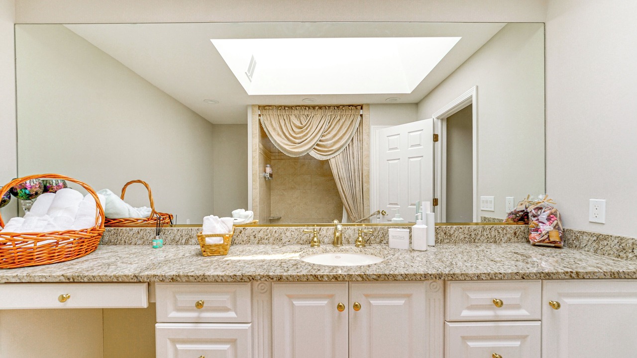 Photo of Bathroom in Anchor Bay Harbor