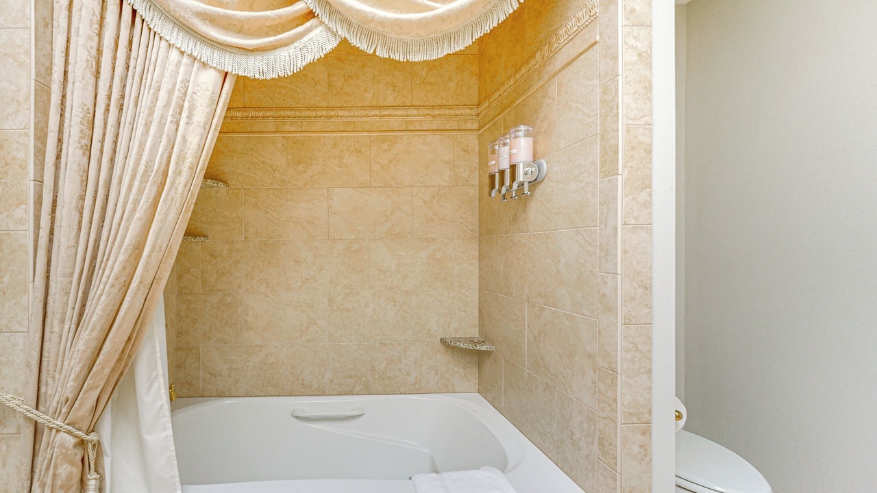 Photo of Bathroom in Anchor Bay Harbor