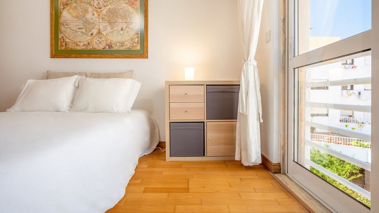 Photo of Bedroom in Carcavelos