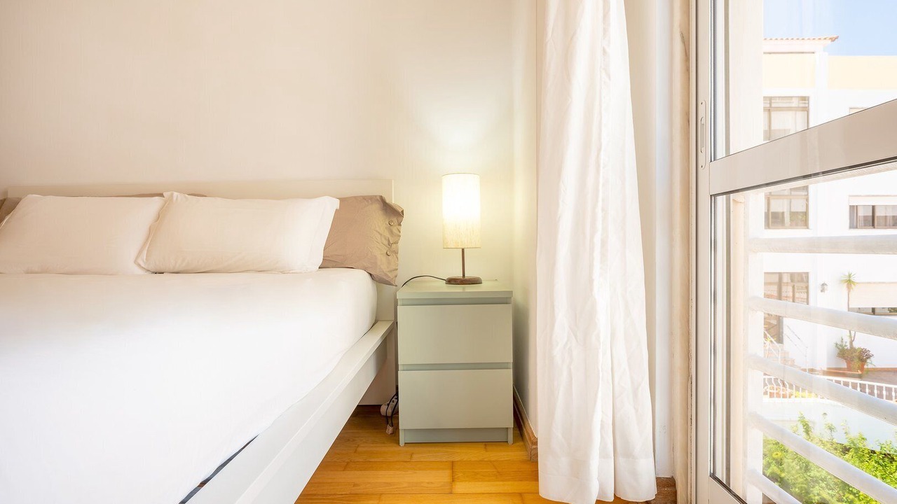 Photo of Bedroom in Carcavelos