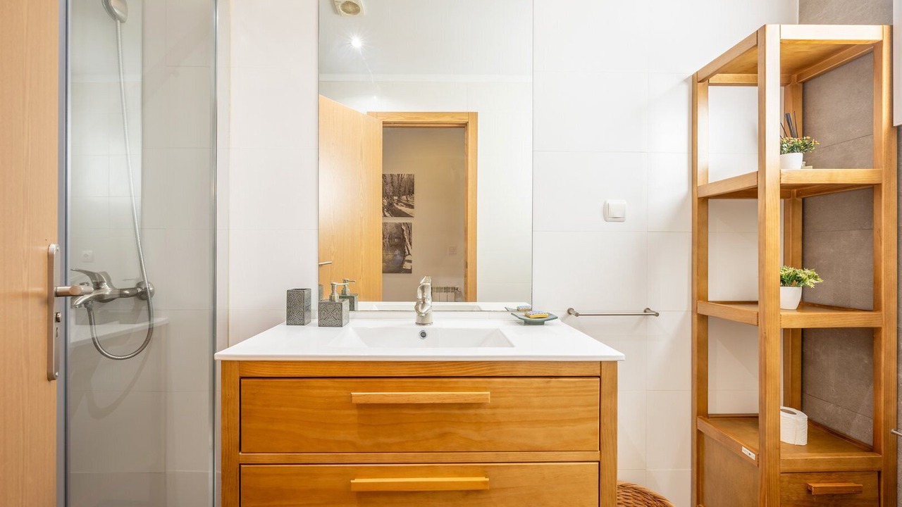 Photo of Bathroom in Carcavelos