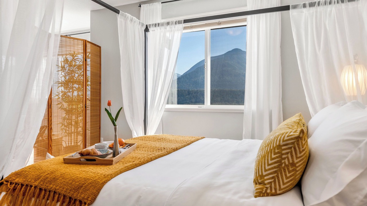 Photo of Bedroom in Promontory