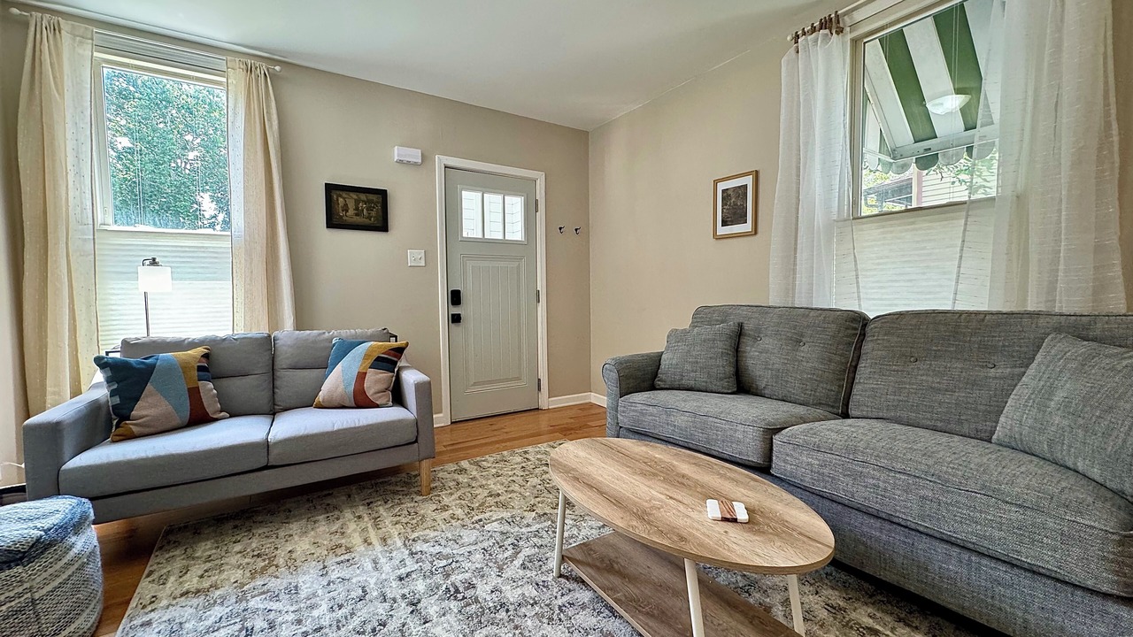 Photo of Livingroom in Bloomington