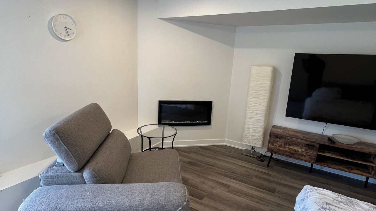 Photo of Livingroom in Ottawa Division