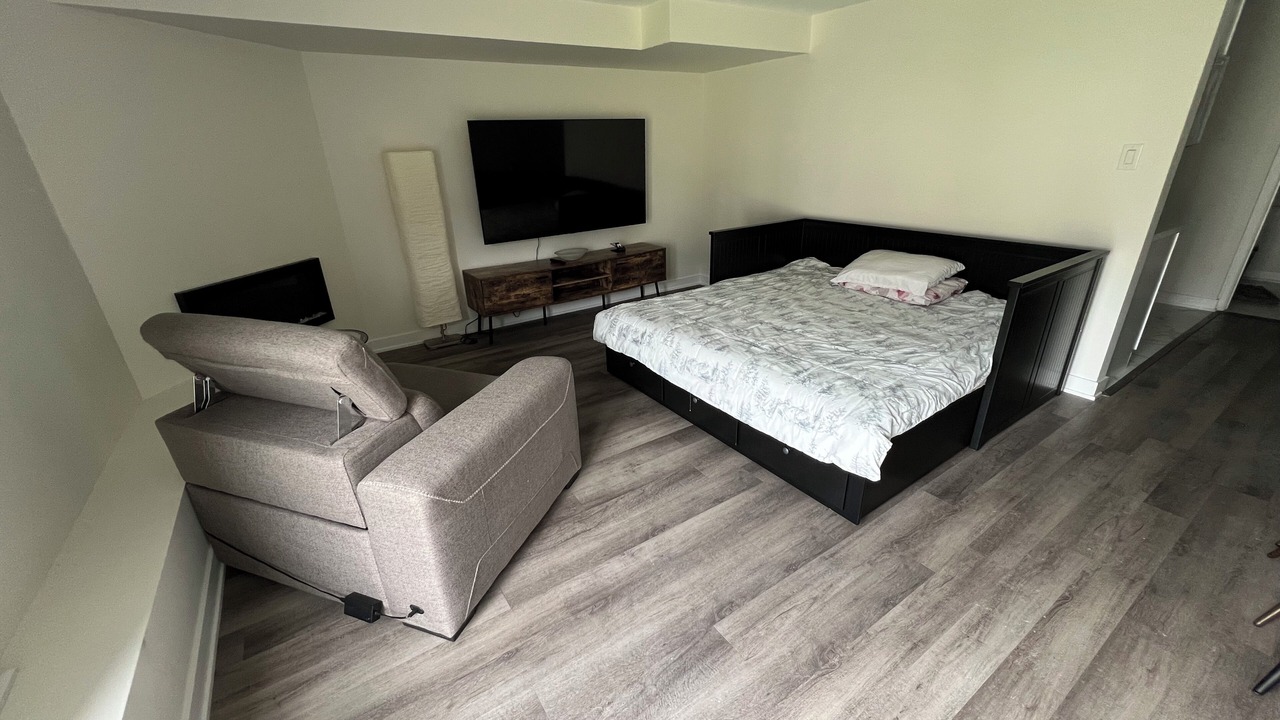 Photo of Bedroom in Ottawa Division